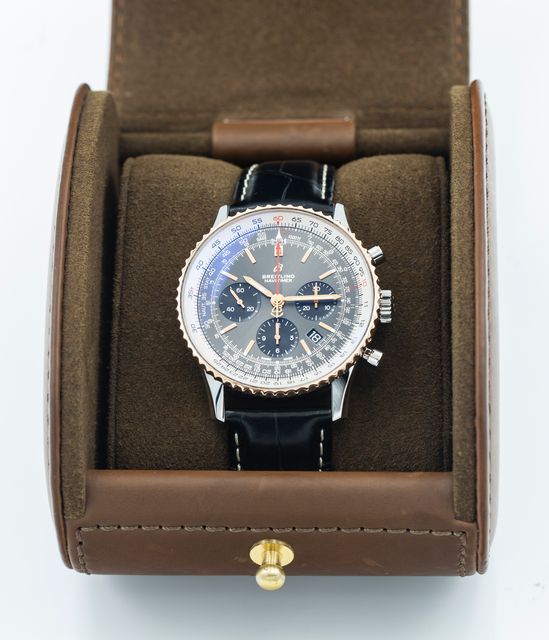 Breitling Navitimer 01 UB0121 Image 7